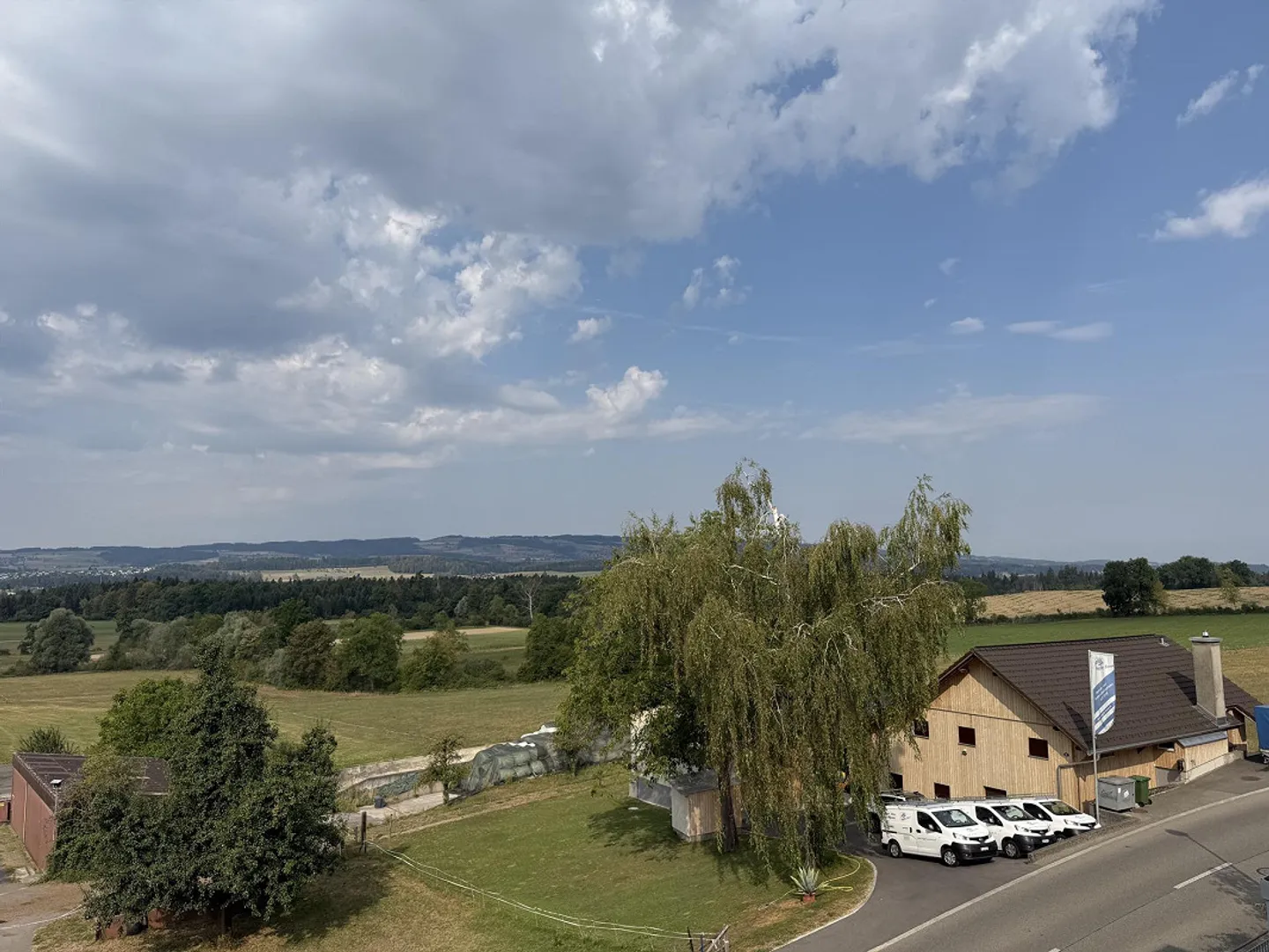 Sunny 4 1/2 Room Attic Apartment with Panoramic View - Photo 16 of 24