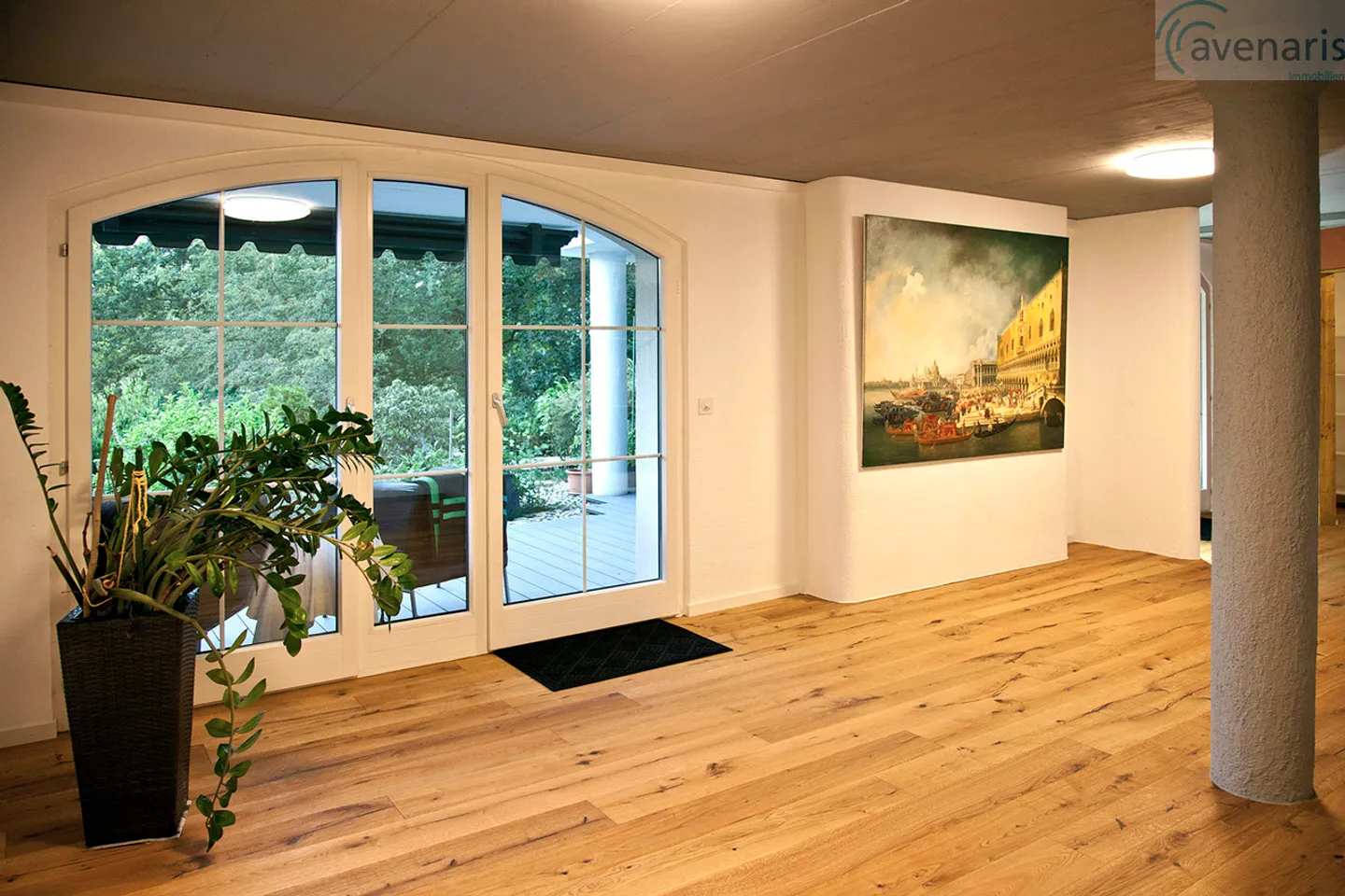 Proprietà unica con vista panoramica e piscina interna riscaldata - Foto 11 di 16