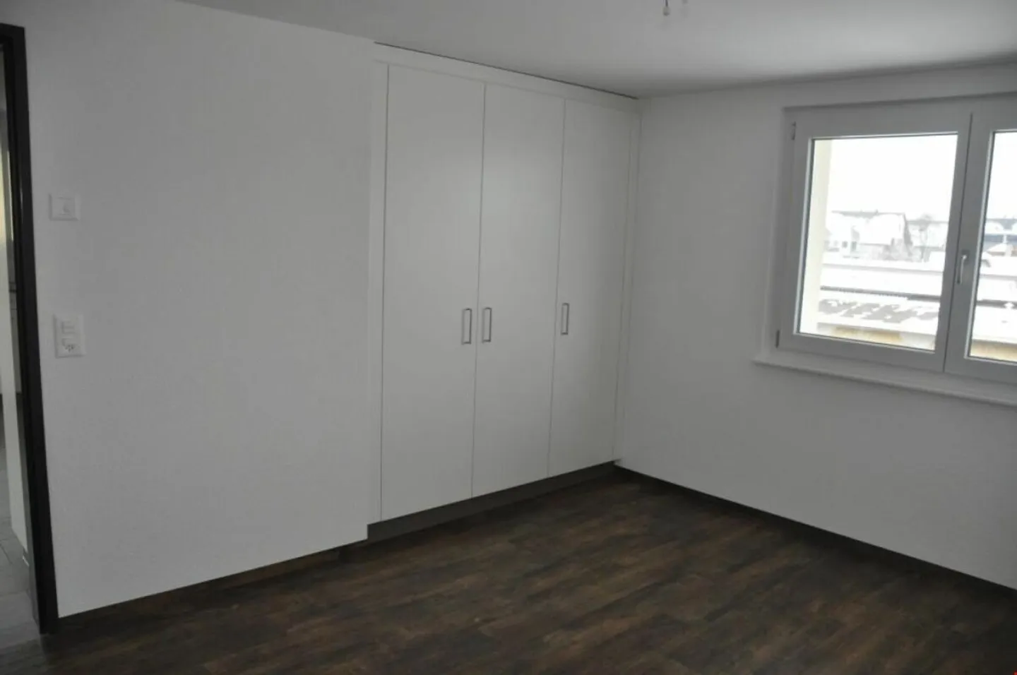 MODERNO, VICINO AL CENTRO E CON UN GRANDE BALCONE - Foto 5 di 5