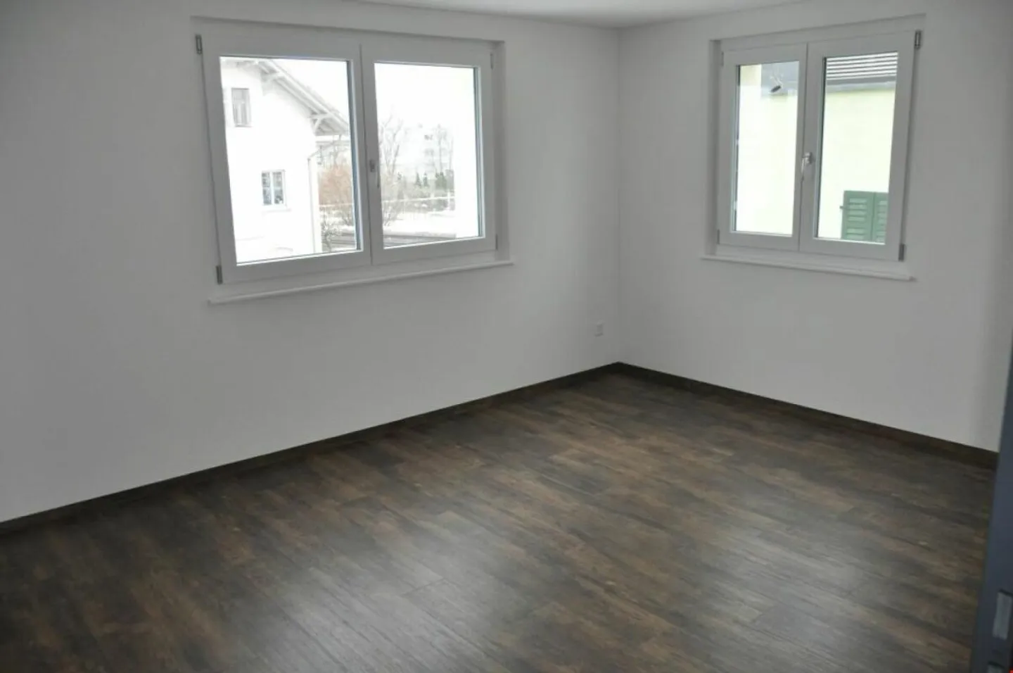 MODERNO, VICINO AL CENTRO E CON UN GRANDE BALCONE - Foto 4 di 5