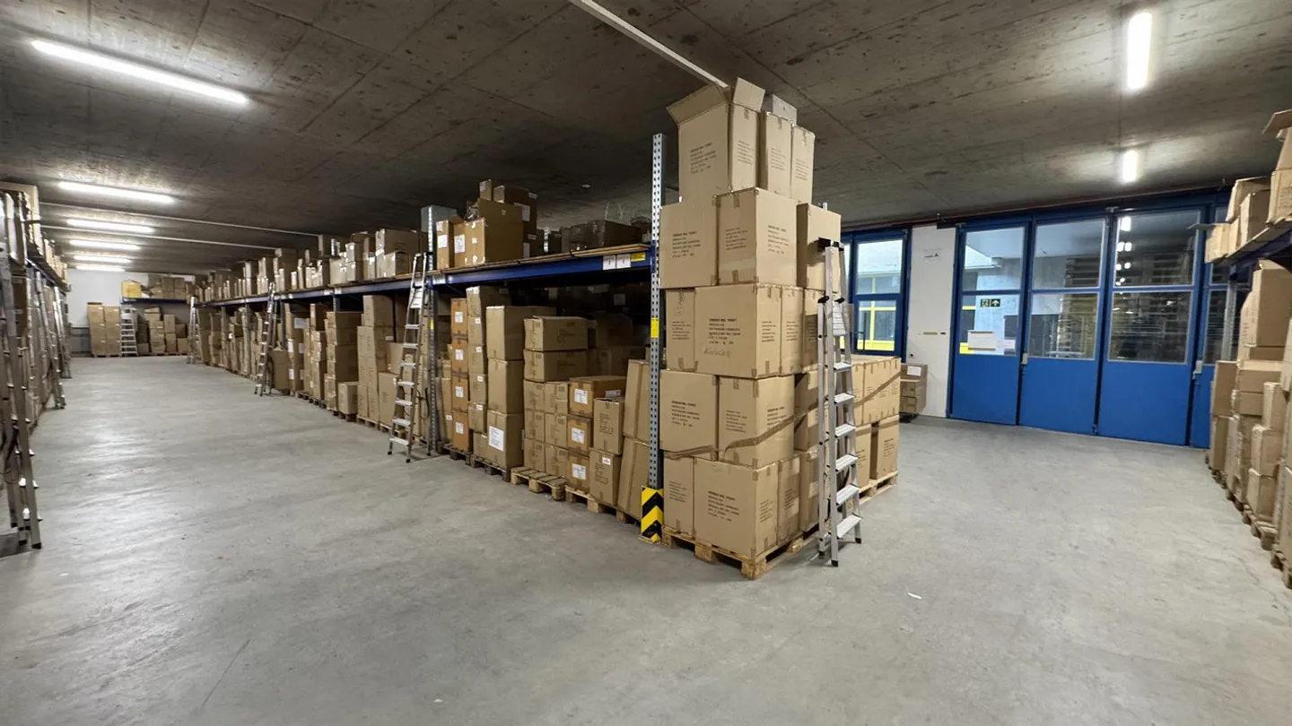 Zentrale Lagerfläche zu vermieten - Photo 4 sur 13