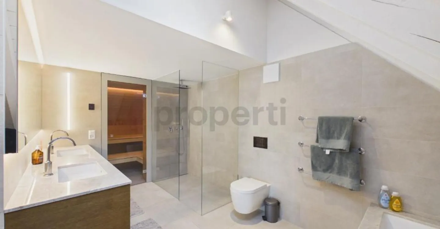 Appartamento Attico Elegante con Vista Lago - Foto 3 di 7