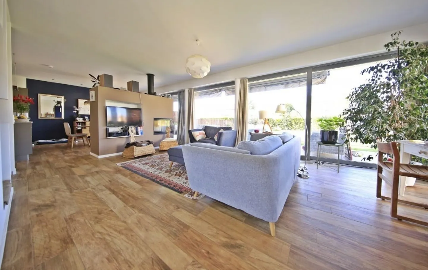 Magnificent villa 6.5p / 4 bedrooms + office / 3 bathrooms / garden and pool - Photo 5 of 11