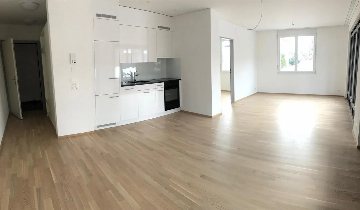 2.5 Room Apartment in Flums - Photo 2 of 5