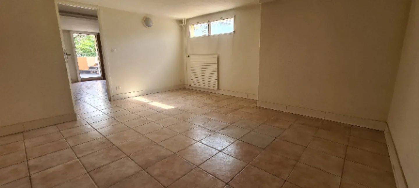 Casa singola in affitto - Foto 22 di 25