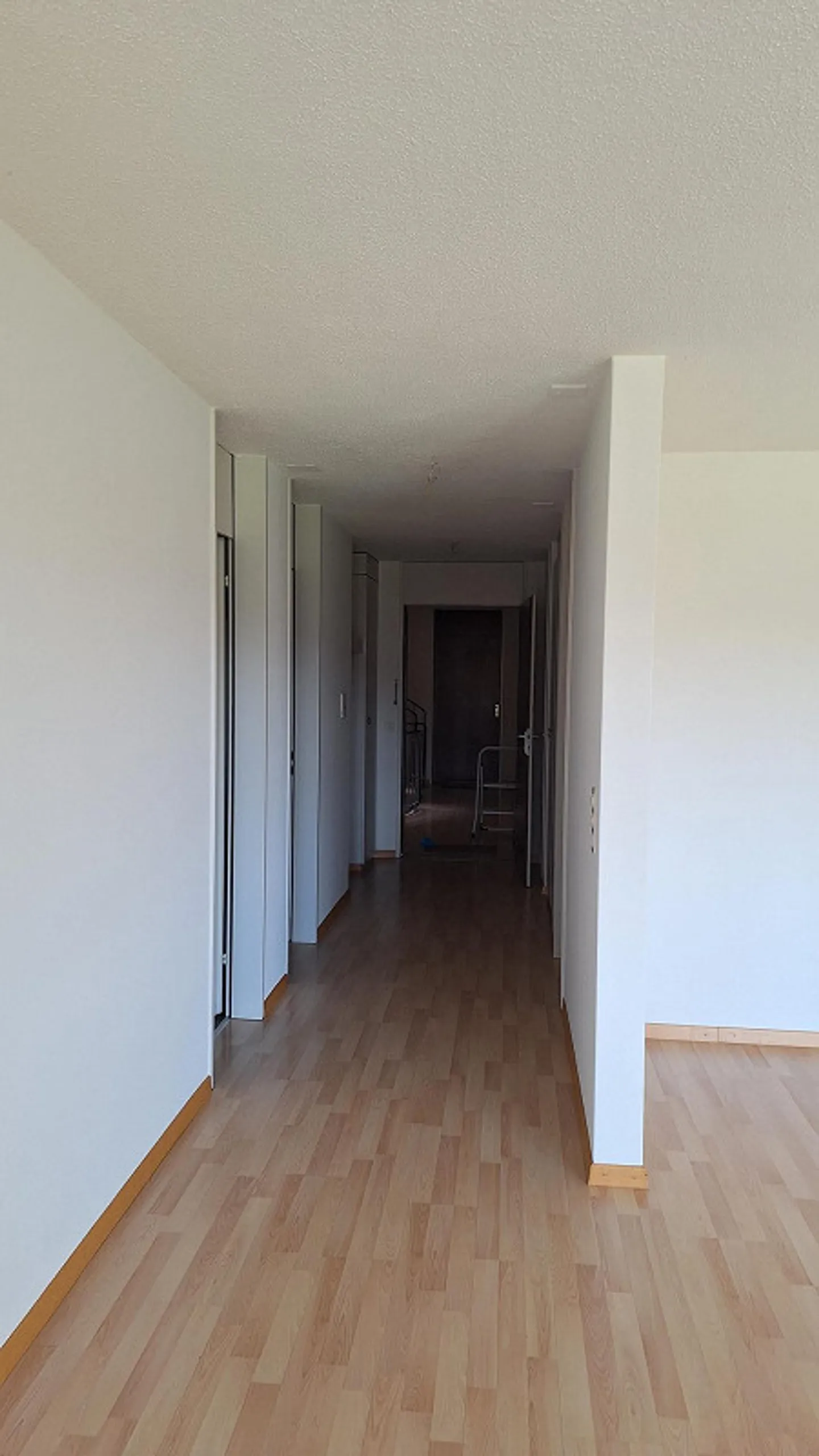 3.5-room apartment, centrally located, bright, spacious layouts - Photo 8 of 8