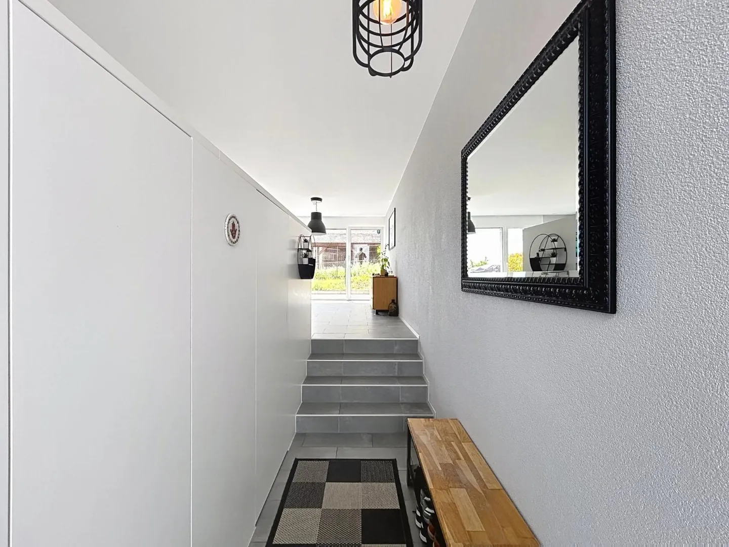 Villa contemporaine avec vue sur le lac - Photo 3 sur 12