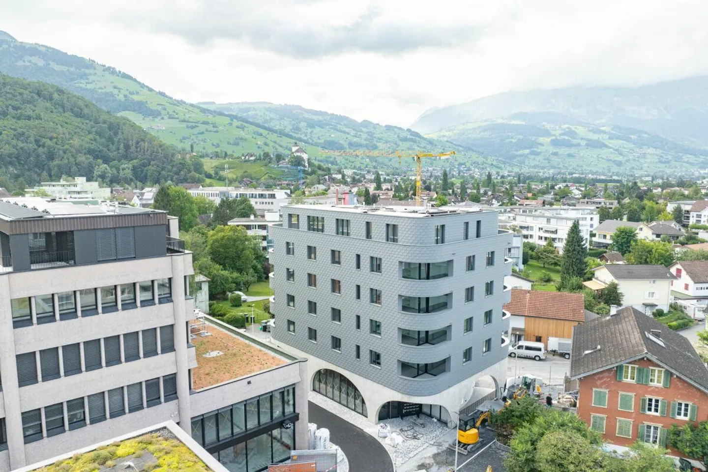 Beautiful modern 2.5 room apartment in the center of Buchs - Photo 1 of 7