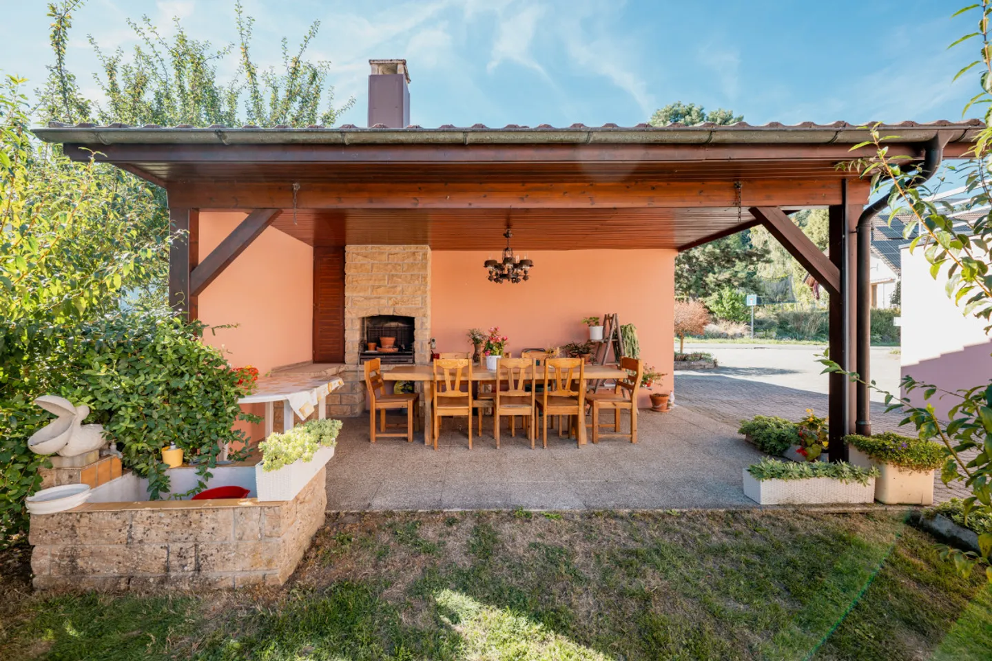 EXCLUSIVITY IMMO2Z: Individual villa with 6.5 rooms and independent apartment - Photo 3 of 14
