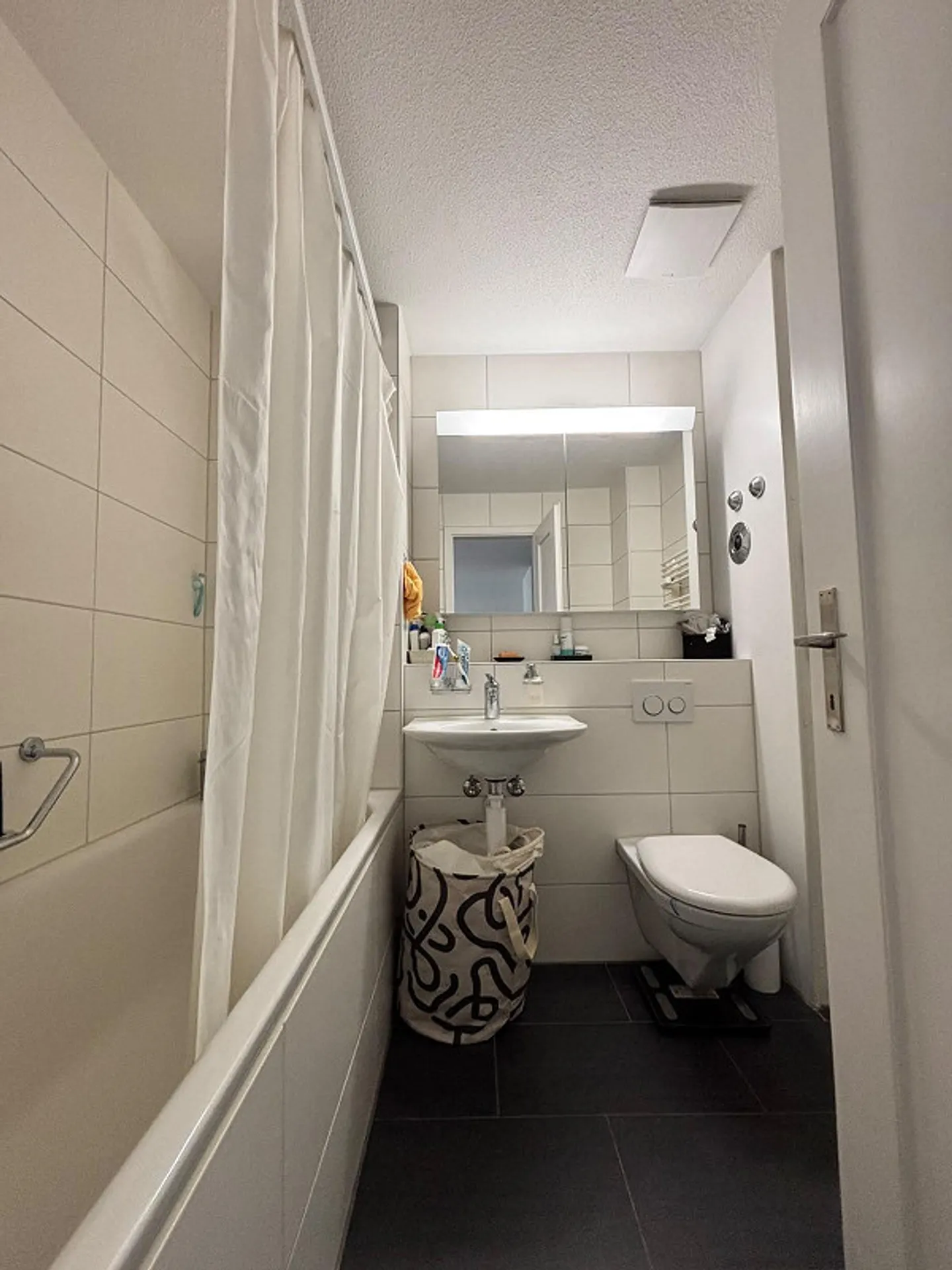 Appartement lumineux de 3 pièces dans le quartier de Tiefenau – calme, central et proche de la nature - Photo 3 sur 7