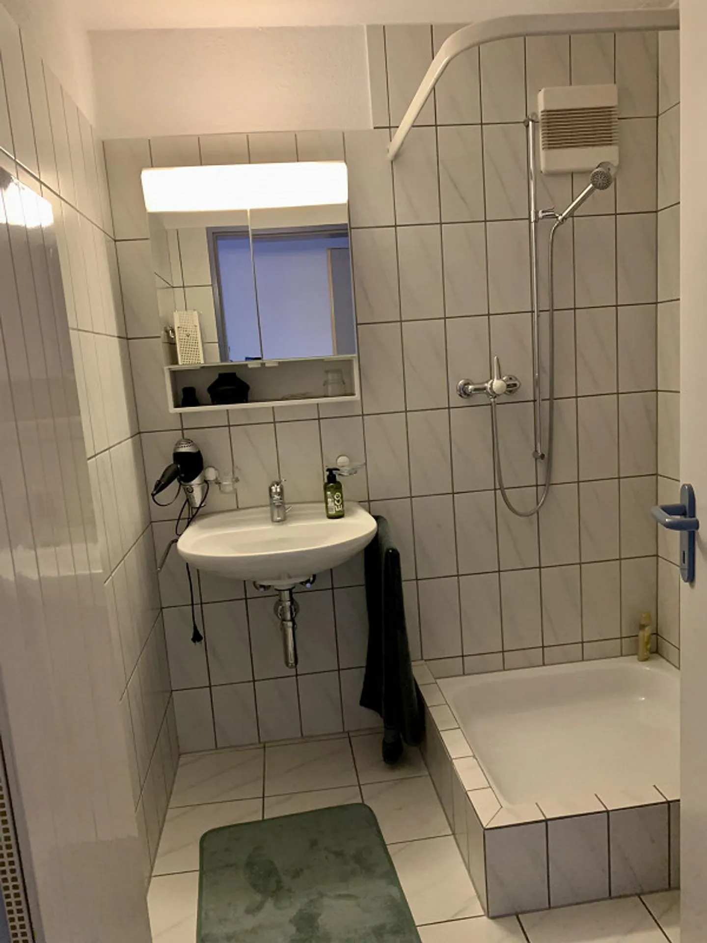 Charmantes Studio mit Seesicht - Foto 4 von 5