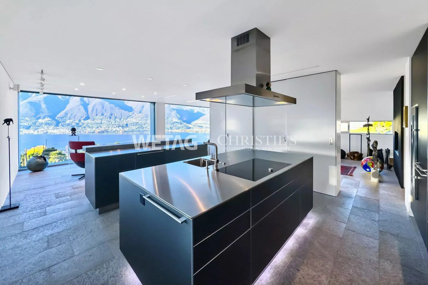 Exklusive Villa mit Panoramablick, grosszügigen Terrassen & Aussenp... - Foto 5 von 13