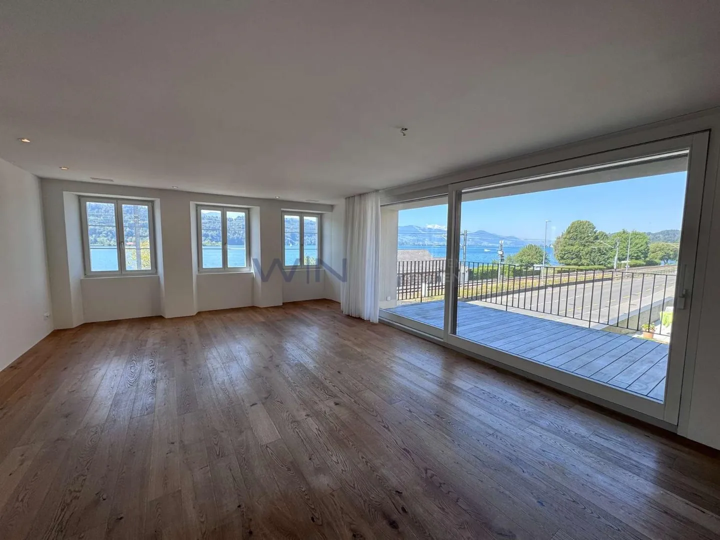 Bijou en maisonette directement au bord du lac de Zurich - Photo 2 sur 13