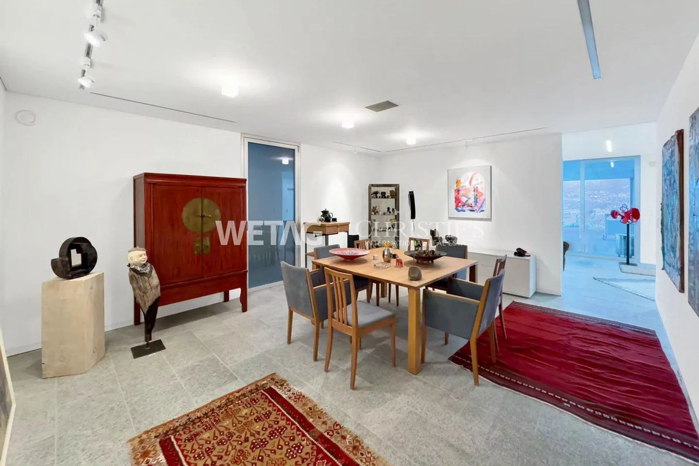 Exklusive Villa mit Panoramablick, grosszügigen Terrassen & Aussenp... - Foto 9 von 13