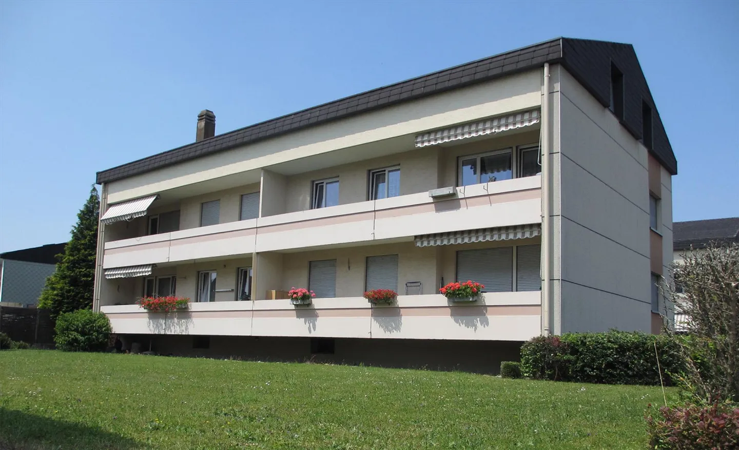 Appartamento luminoso e recentemente ristrutturato di 2,5 stanze a Deitingen - Foto 1 di 7
