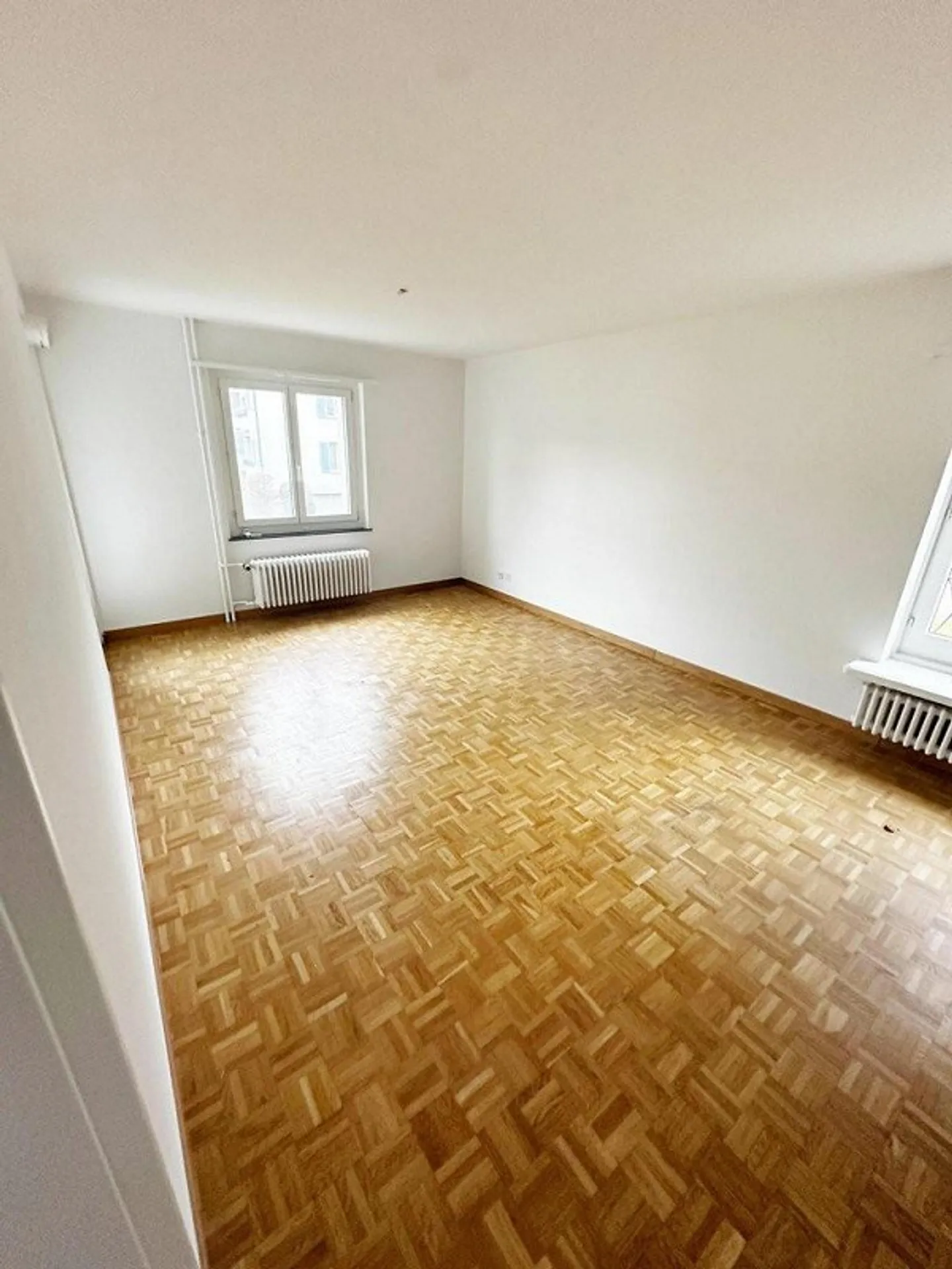 Quietly located yet central 3-room apartment - Photo 3 of 8