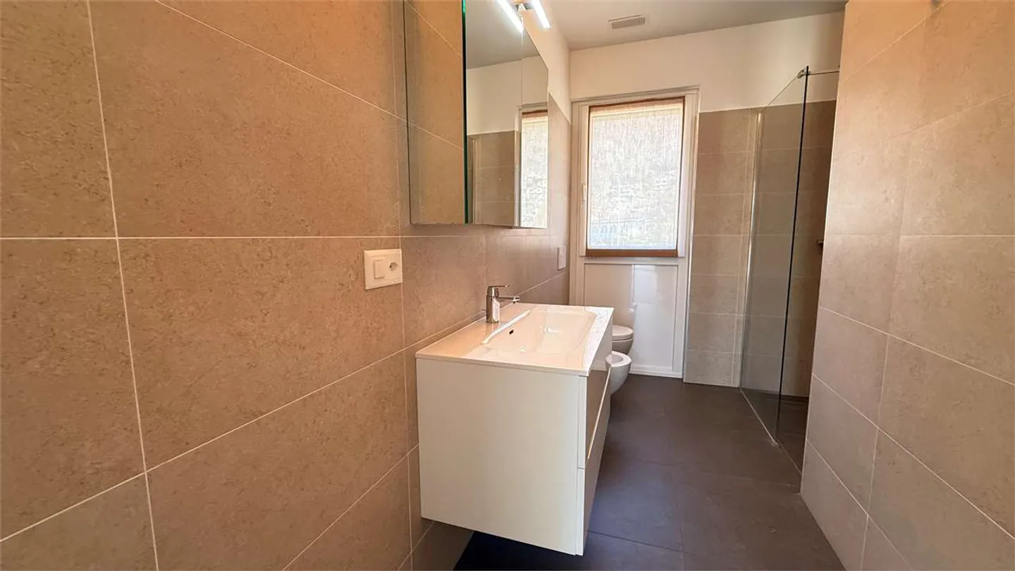 Appartement moderne avec vue sur le lac - Photo 19 sur 22