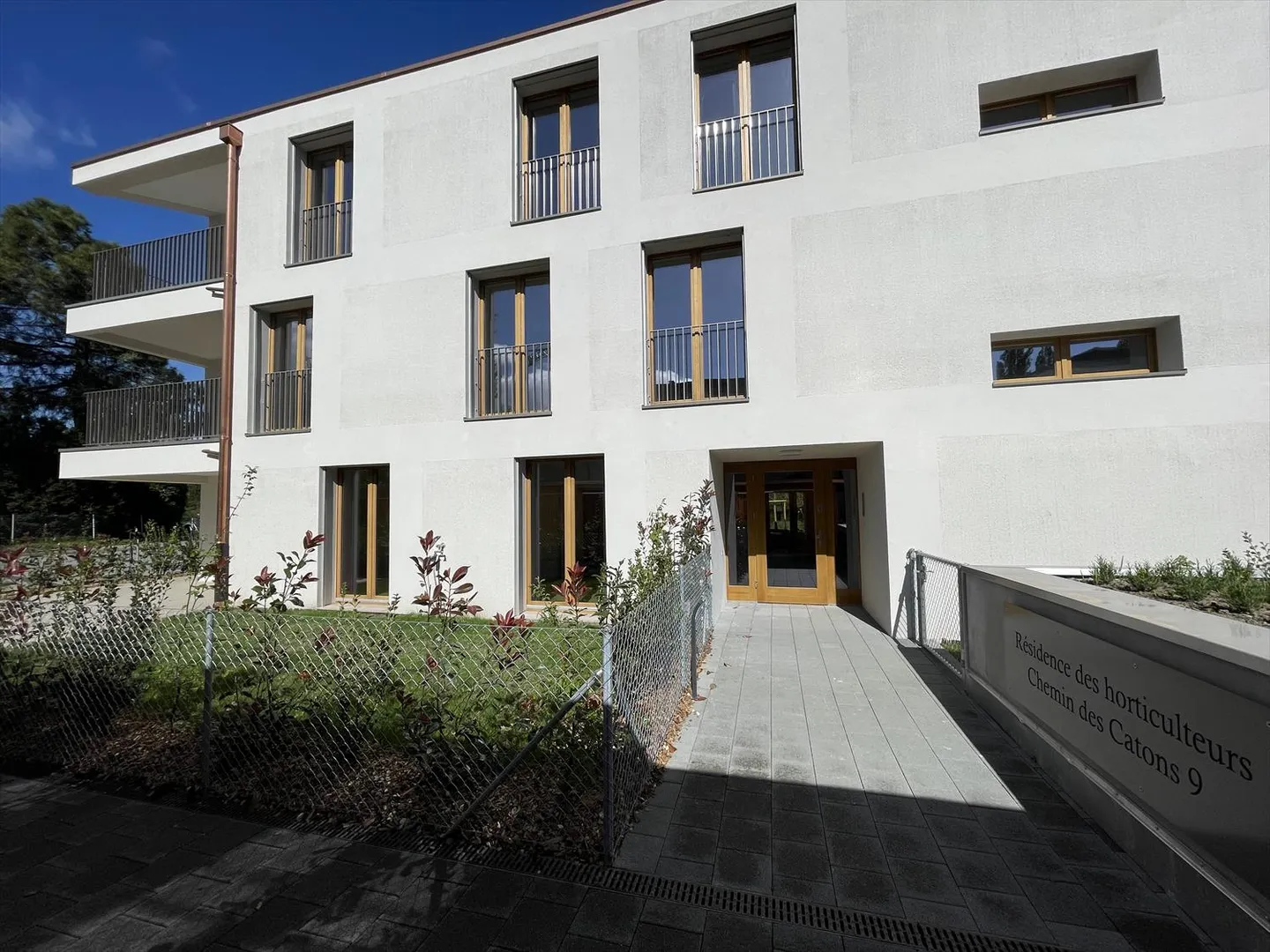 Appartement 4 pièces - Photo 2 sur 8