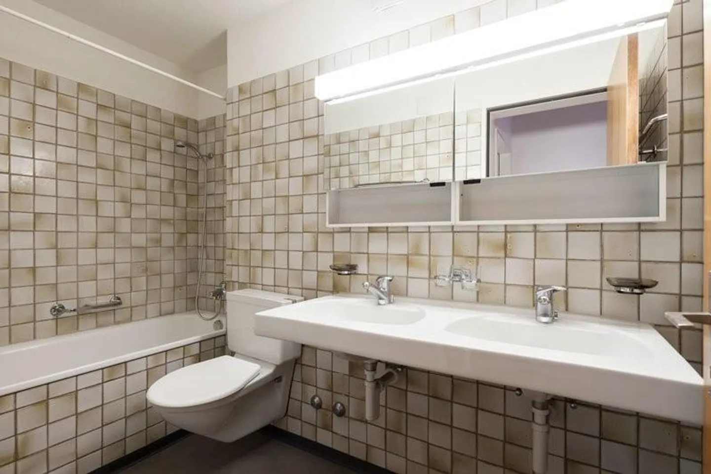 Renting without Deposit - Photo 5 of 6