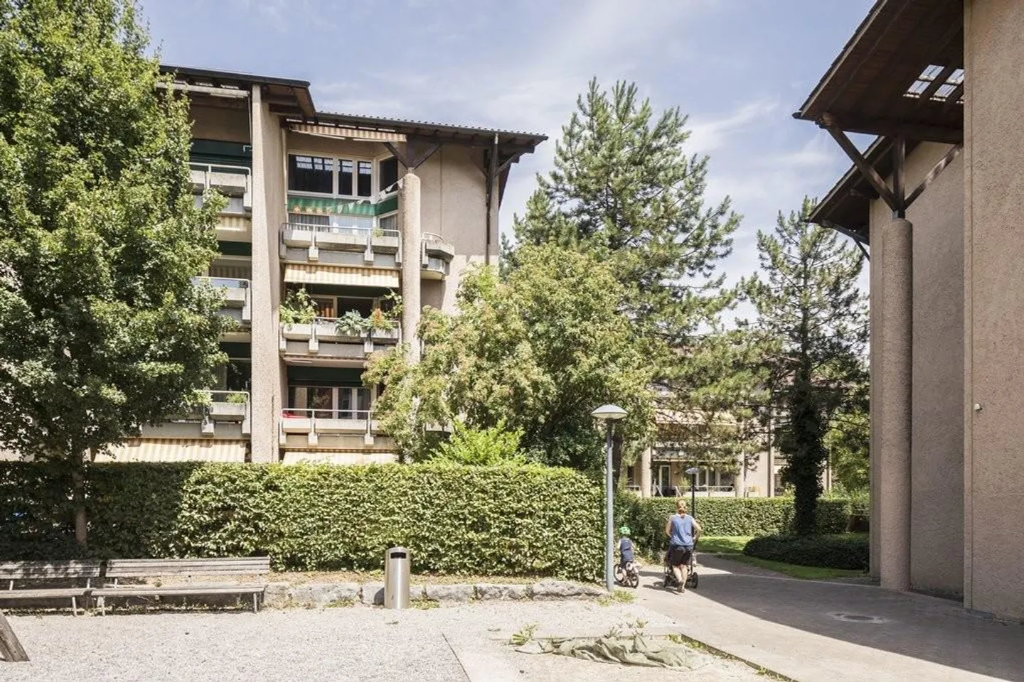 Renting without Deposit - Photo 2 of 6