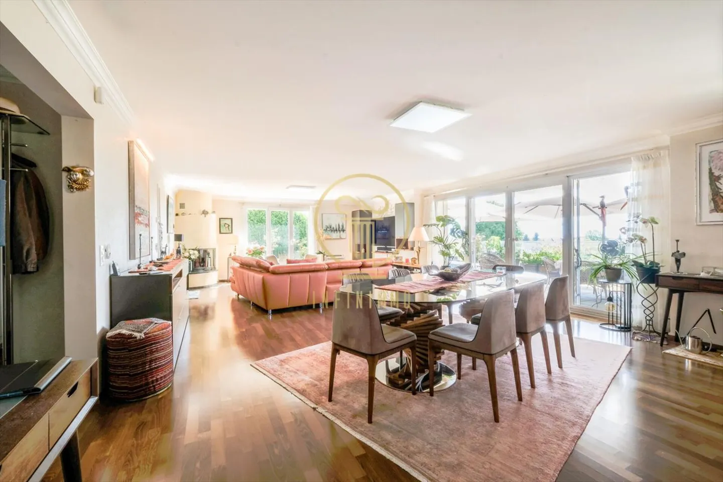 FECHY - Bel appartement avec vue et jardin - Photo 3 sur 13