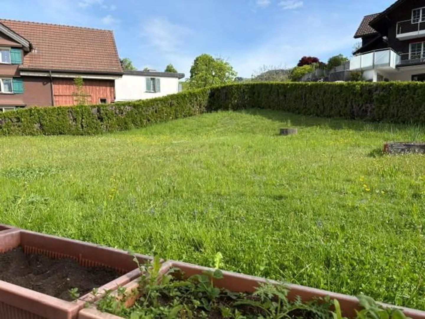Vivre avec une vue sur les montagnes - Appartement spacieux de 4,5 pièces - Photo 4 sur 14