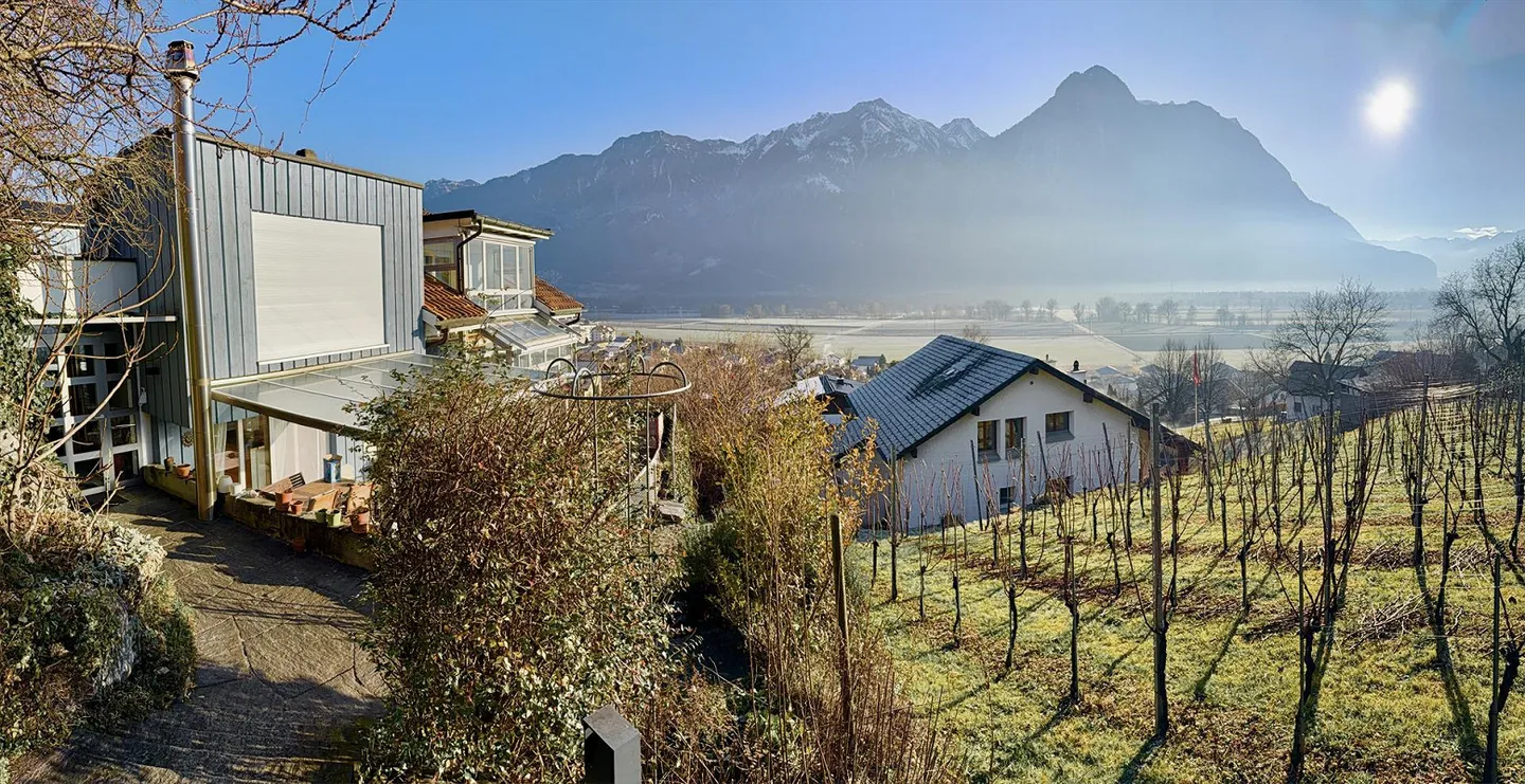 Einzigartiges Familienhaus mit Aussicht - Foto 1 von 8