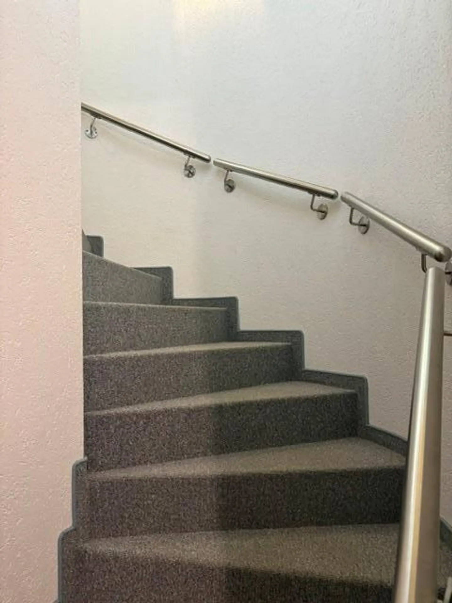 Vivre avec une vue sur les montagnes - Appartement spacieux de 4,5 pièces - Photo 12 sur 14