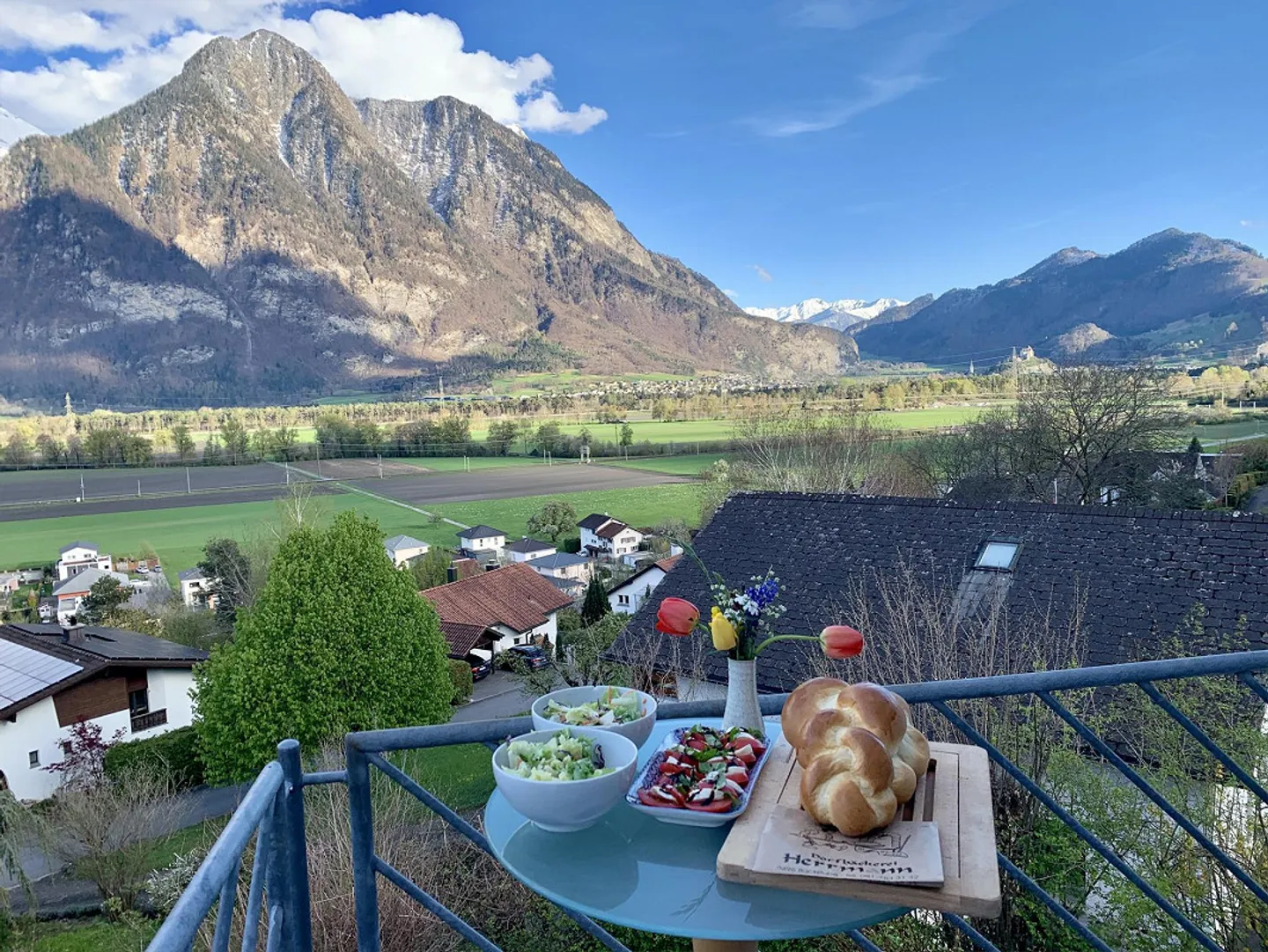 Einzigartiges Familienhaus mit Aussicht - Foto 2 von 8