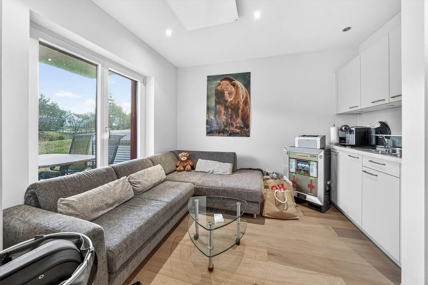 Appartement penthouse spacieux avec atelier séparé au rez-de-chaussée - Photo 13 sur 17