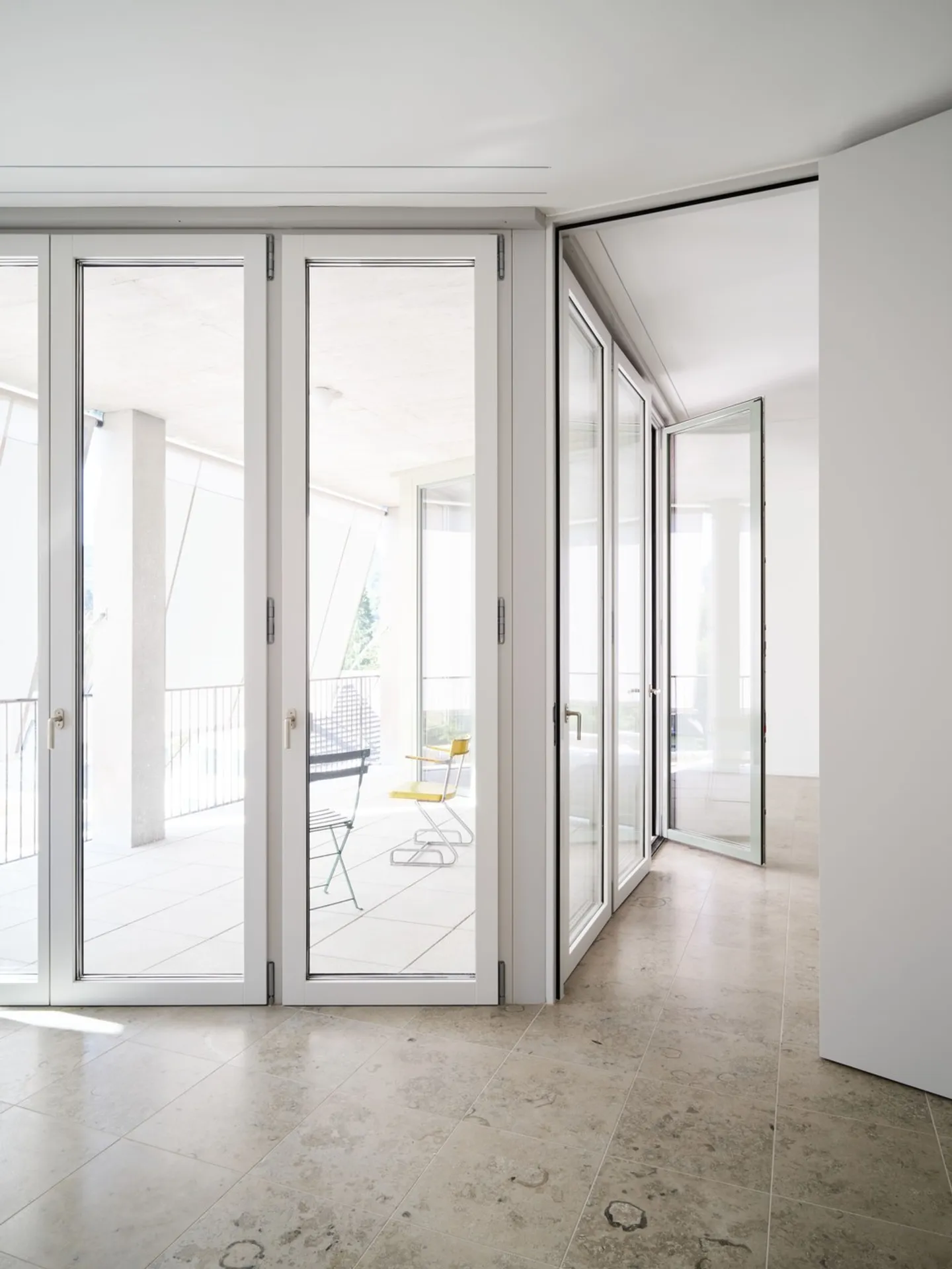 Tolle 2.5-Zimmer-Wohnung in Ennetbaden mit 180° Aussicht - Photo 3 of 7