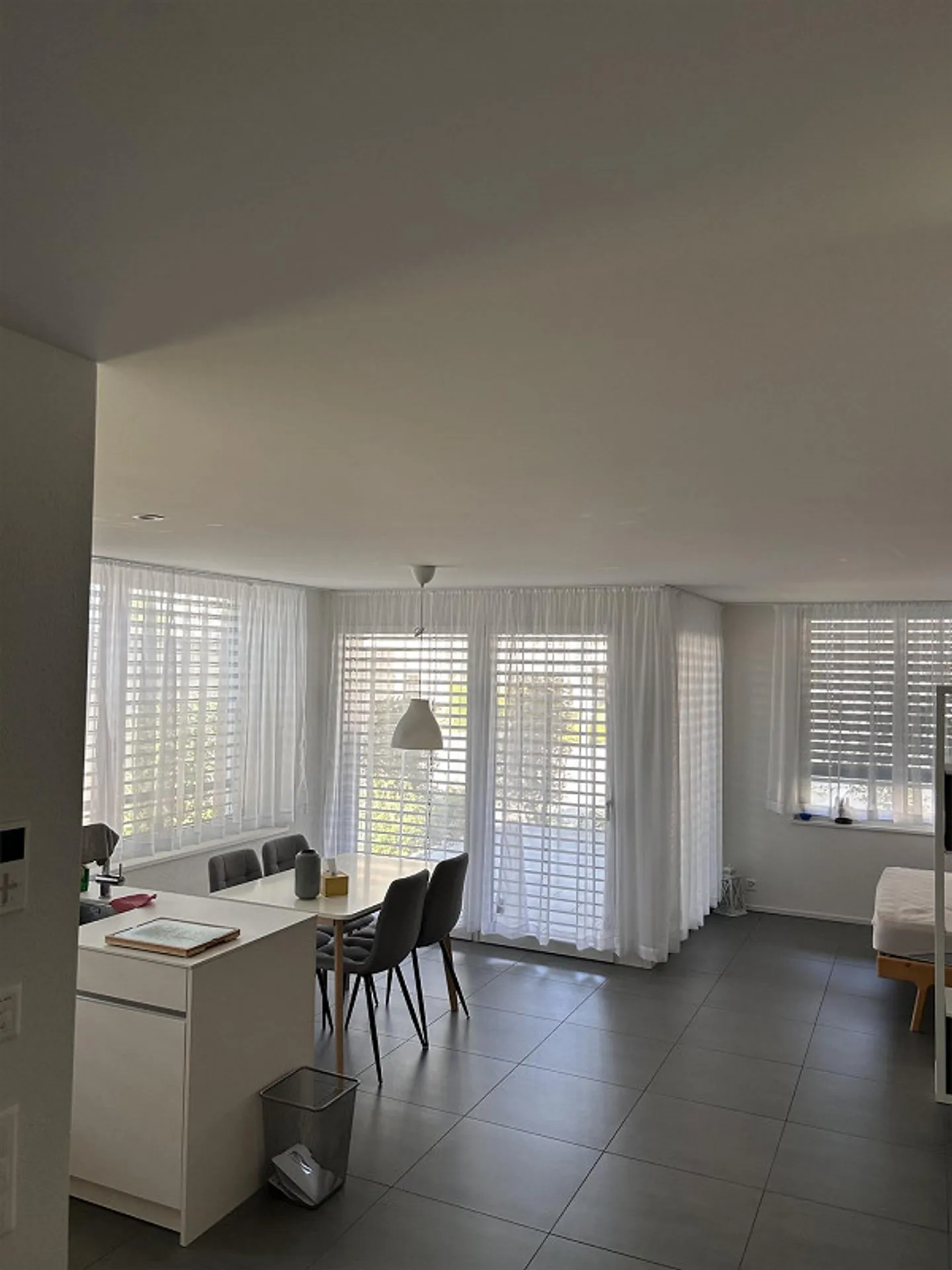 Moderno appartamento con terrazza di 1,5 stanze a Freienbach - disponibile da ottobre 2026 - Foto 1 di 8
