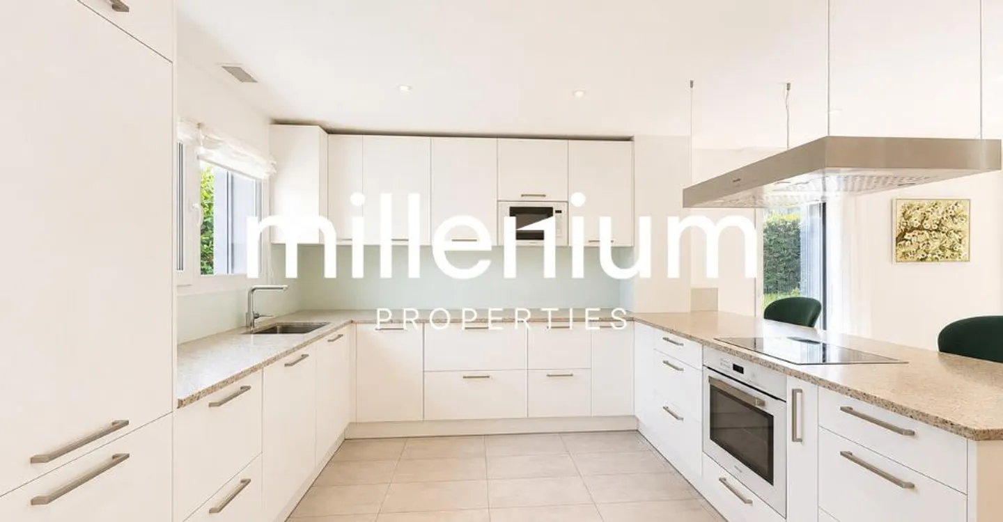 Casa moderna che unisce comfort e modernità a Chavannes-des-Bois - Foto 5 di 12