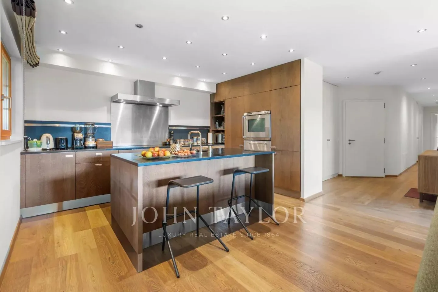 Apartment with 4.5 rooms ski-in/ski-out in Crans-Montana - Plans-Mayens - Photo 4 of 12