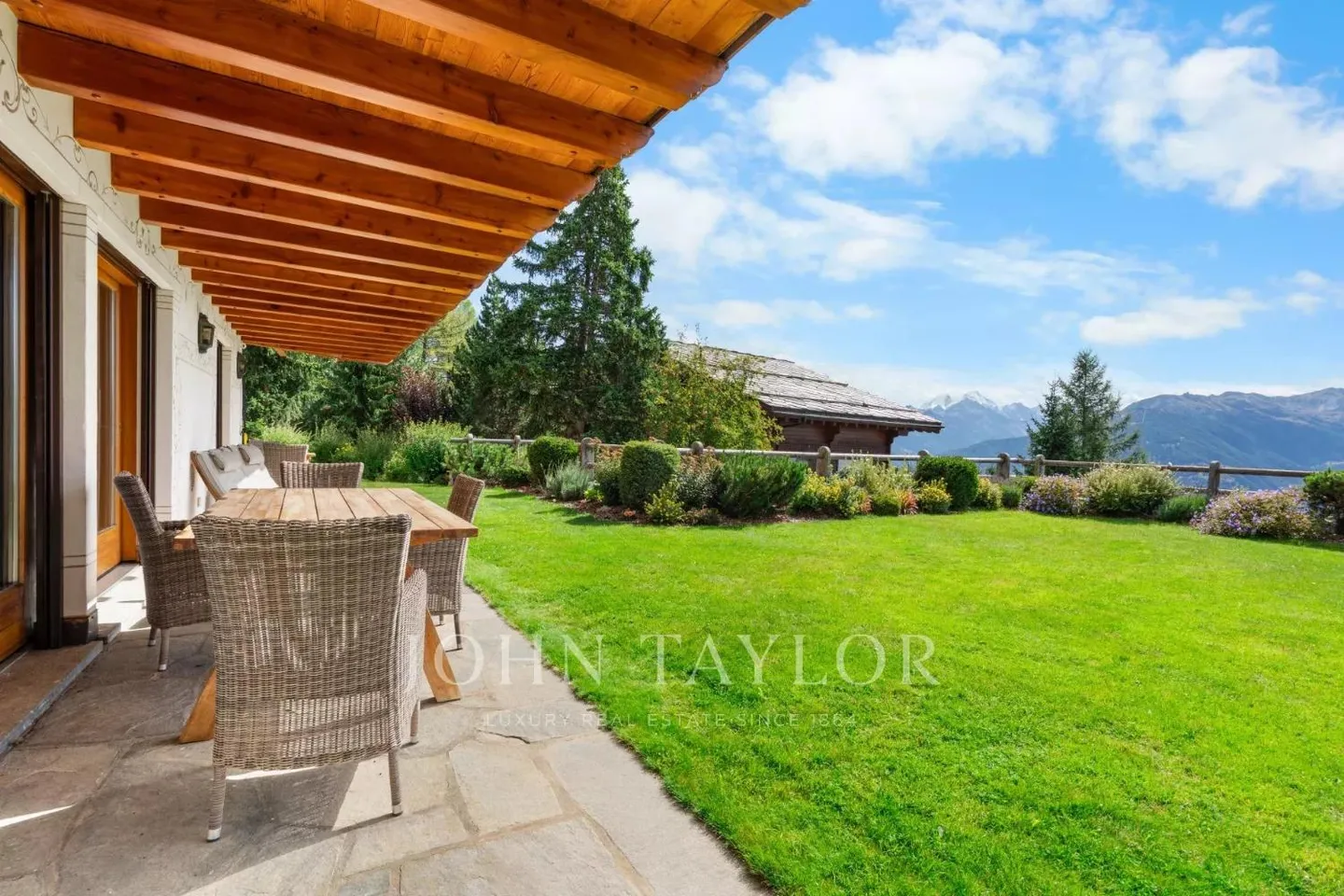Apartment with 4.5 rooms ski-in/ski-out in Crans-Montana - Plans-Mayens - Photo 10 of 12