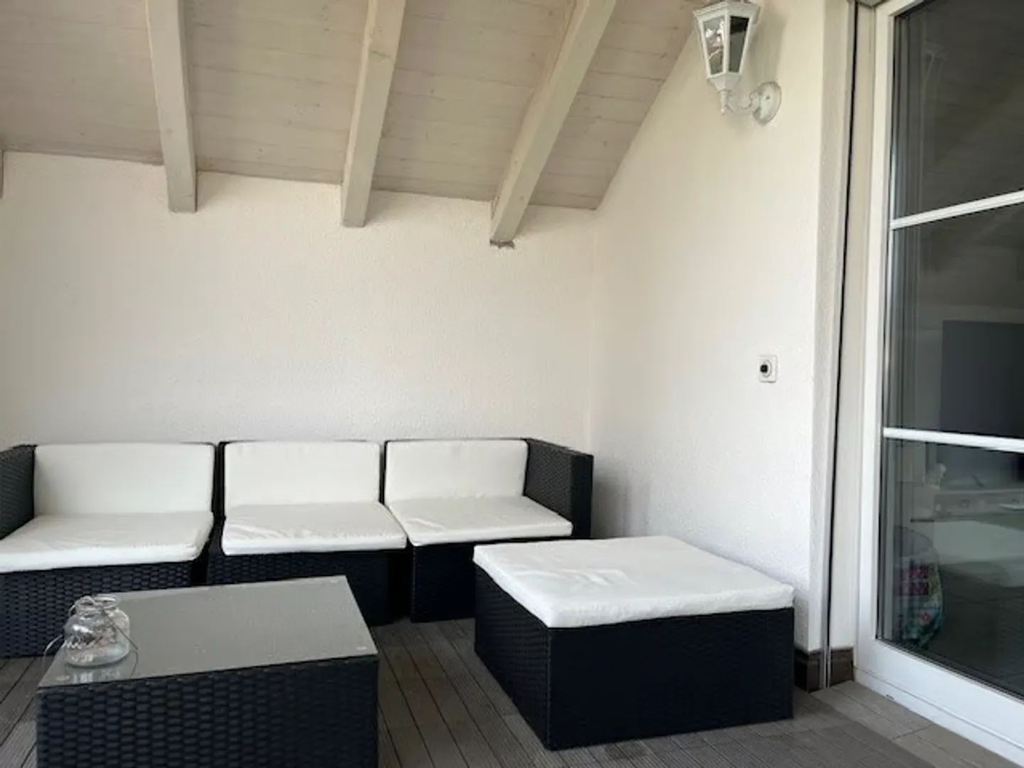 Appartamento luminoso di 4,5 stanze con balcone e bella vista a Fischbach-Göslikon - Foto 11 di 12