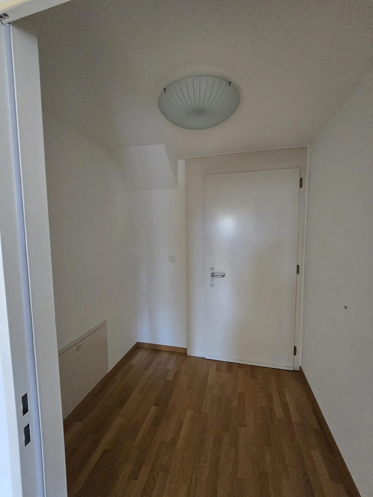 Charmante Dachwohnung in Lausen - Foto 3 von 16