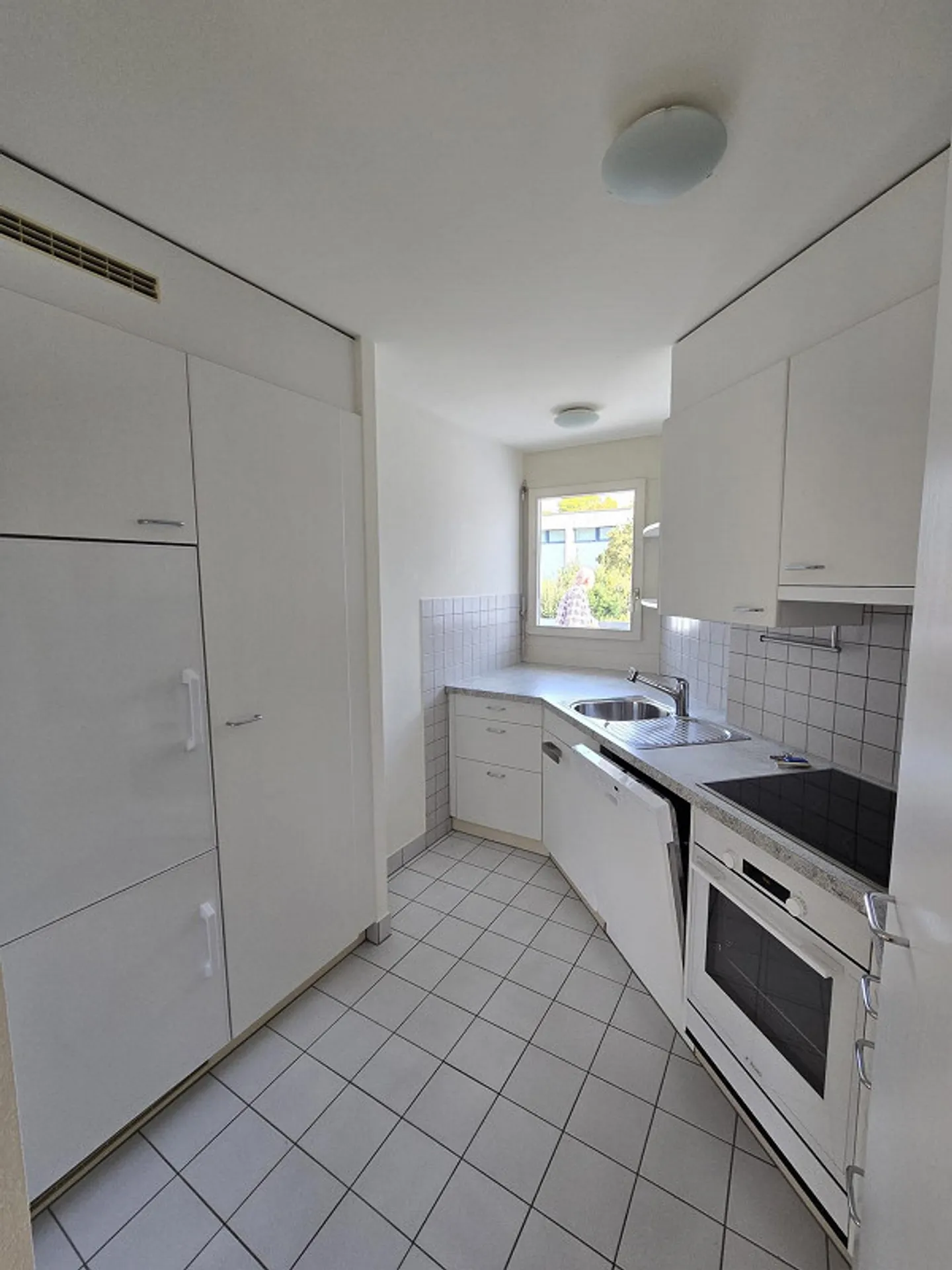 Charmante Dachwohnung in Lausen - Foto 4 von 16