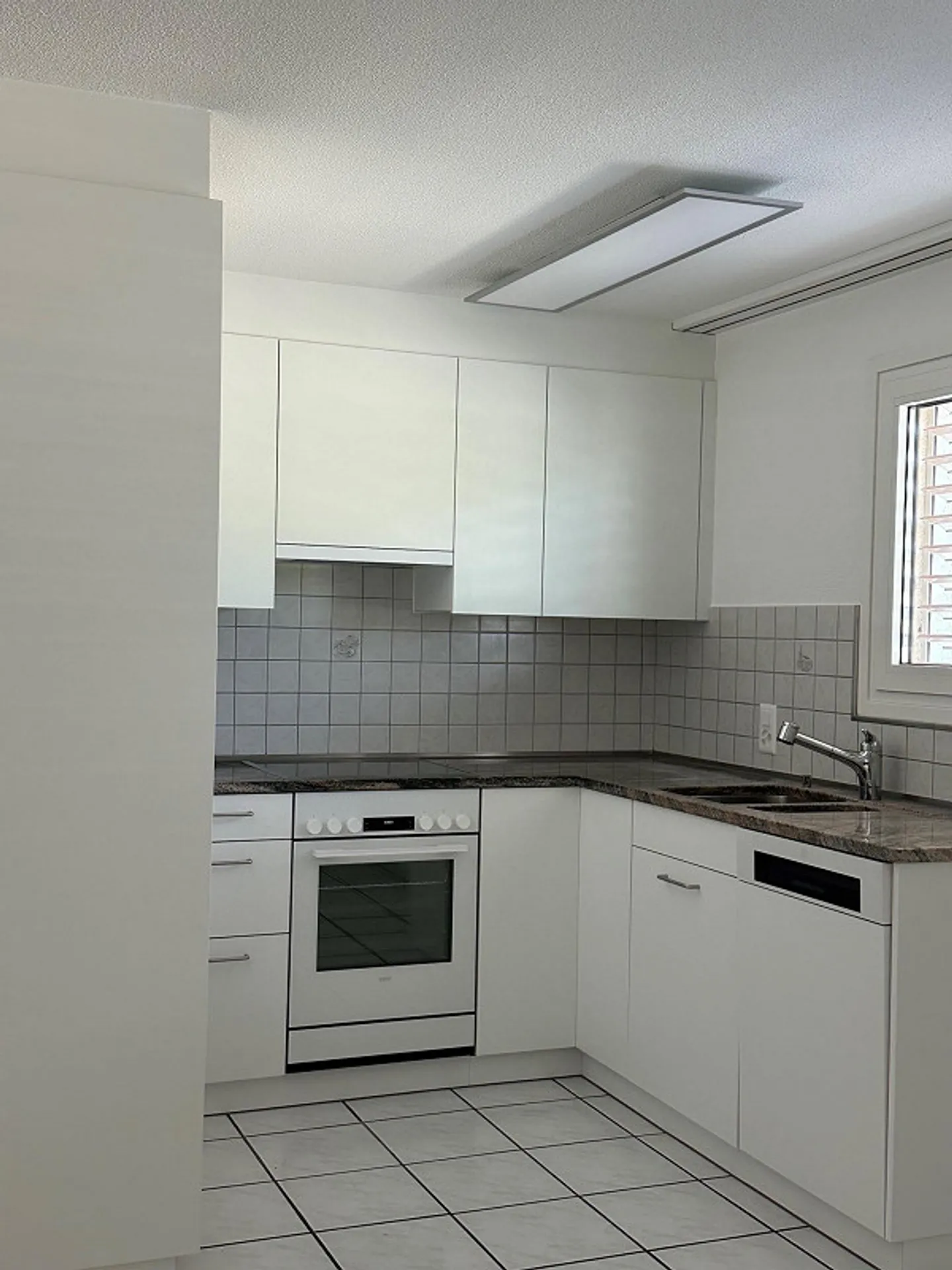 Geräumige 2.5 Zimmerwohnung - Foto 3 von 7