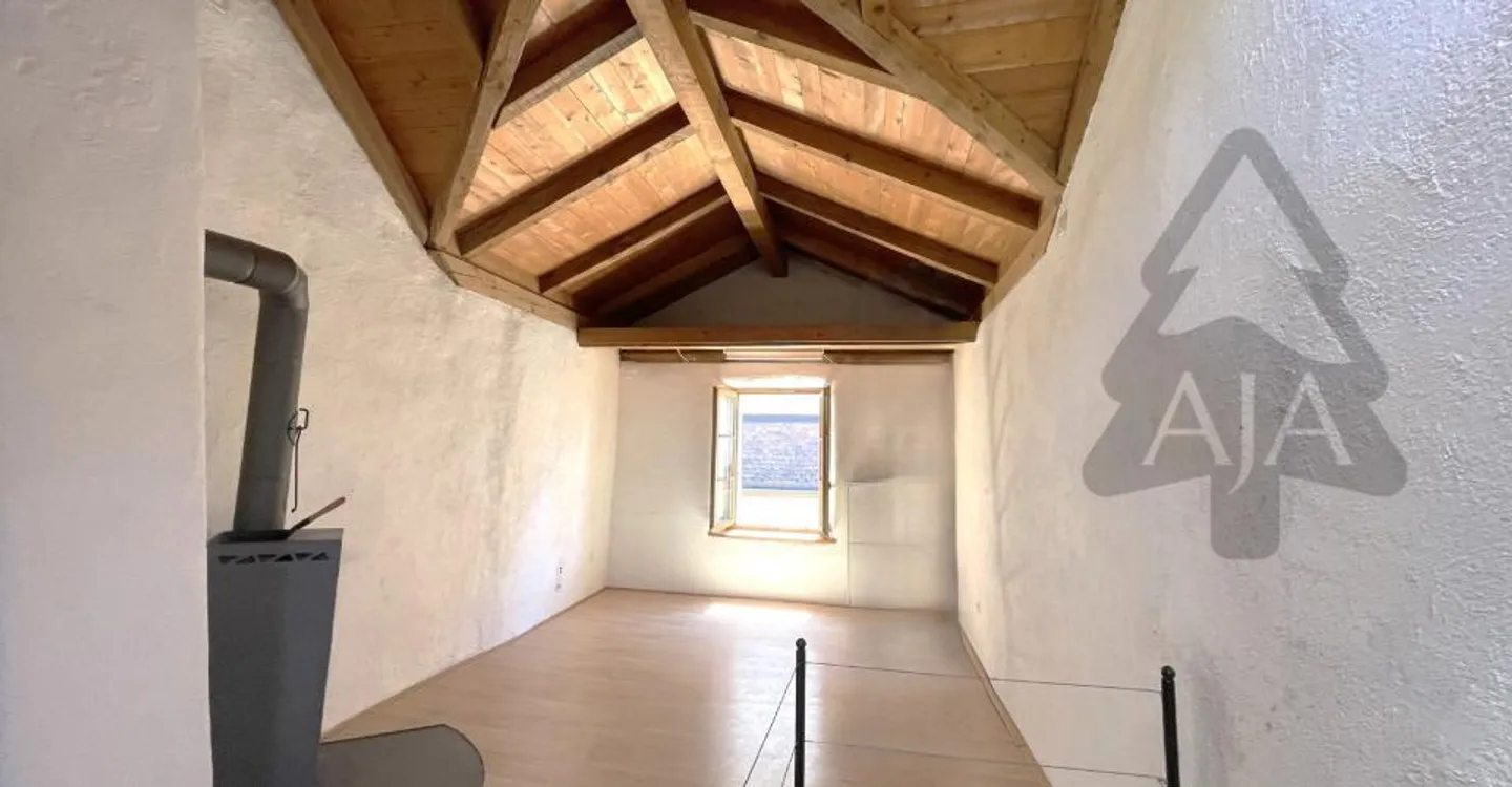 Cressier (in the Center of the Historic Village), charming 3-room terraced house - Photo 5 of 15