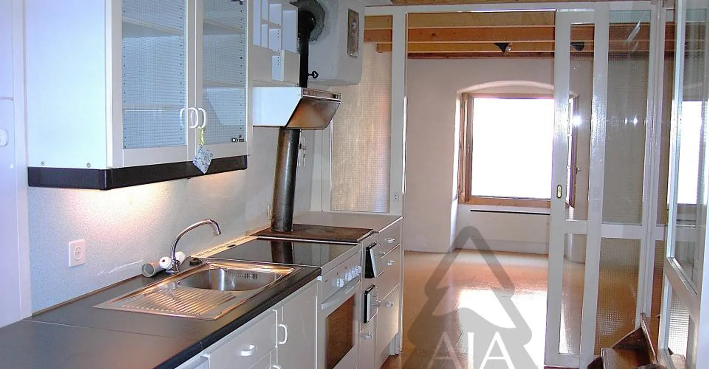 Cressier (in the Center of the Historic Village), charming 3-room terraced house - Photo 7 of 15