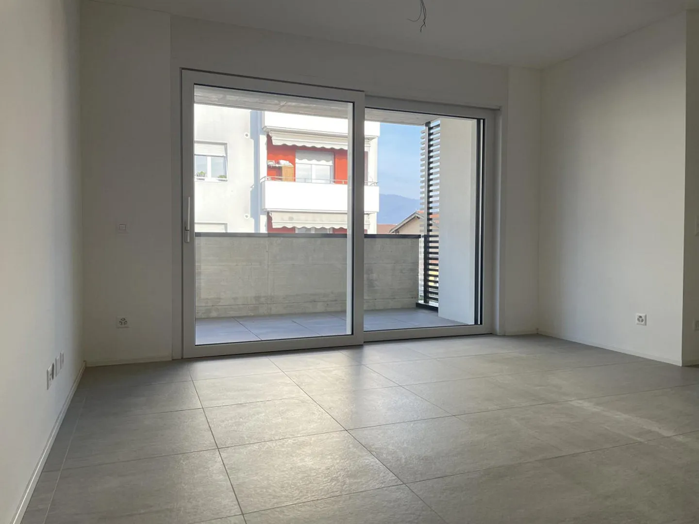 APPARTEMENT ÉLÉGANT 3.5 PIÈCES AVEC TERRASSE - GENESTRERIO - Photo 5 sur 13