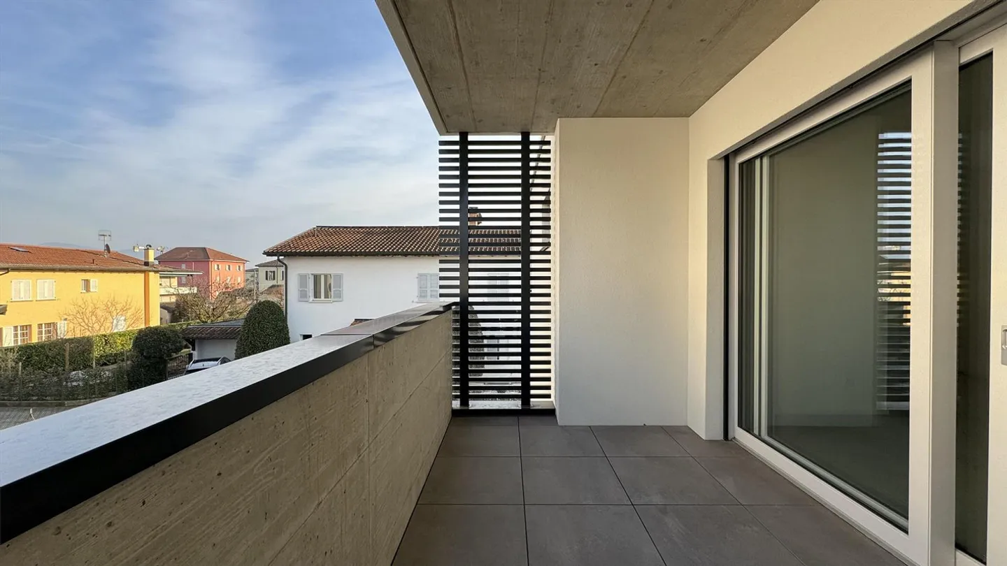 APPARTEMENT ÉLÉGANT 3.5 PIÈCES AVEC TERRASSE - GENESTRERIO - Photo 6 sur 13