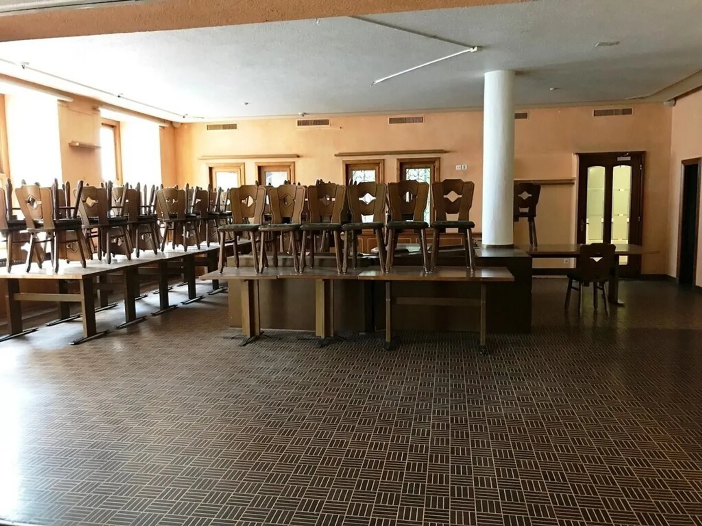 Restaurant zur Zwischennutzung befristet bis 31.12.2027 - Photo 3 of 9