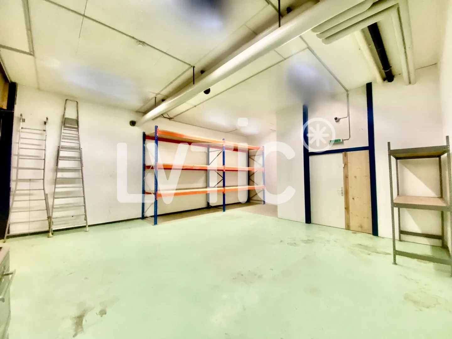 Atelier, dépôt, locaux de 395 m2 divisibles à louer à Ecublens - Photo 4 sur 10