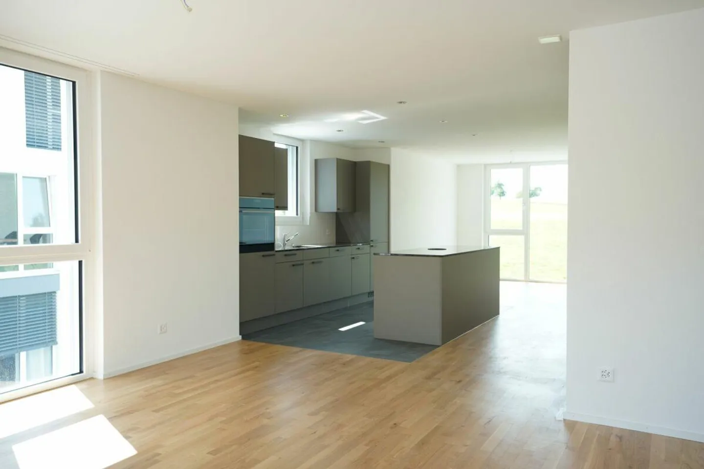Moderne 4.5-Zimmerwohnung in Braunau - Foto 3 von 12
