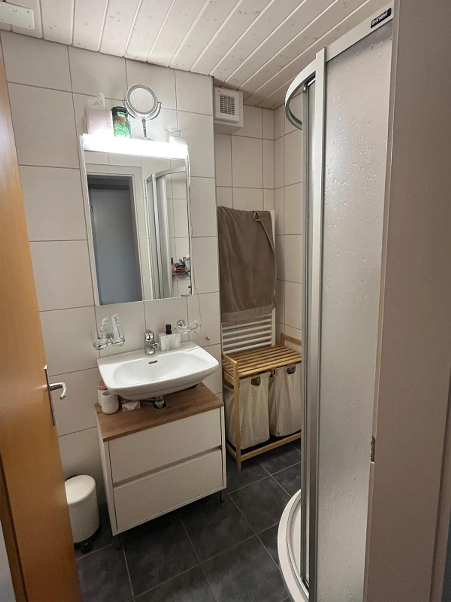 Helle 2.5-Zimmer-Wohnung mit Balkon - Foto 5 von 9