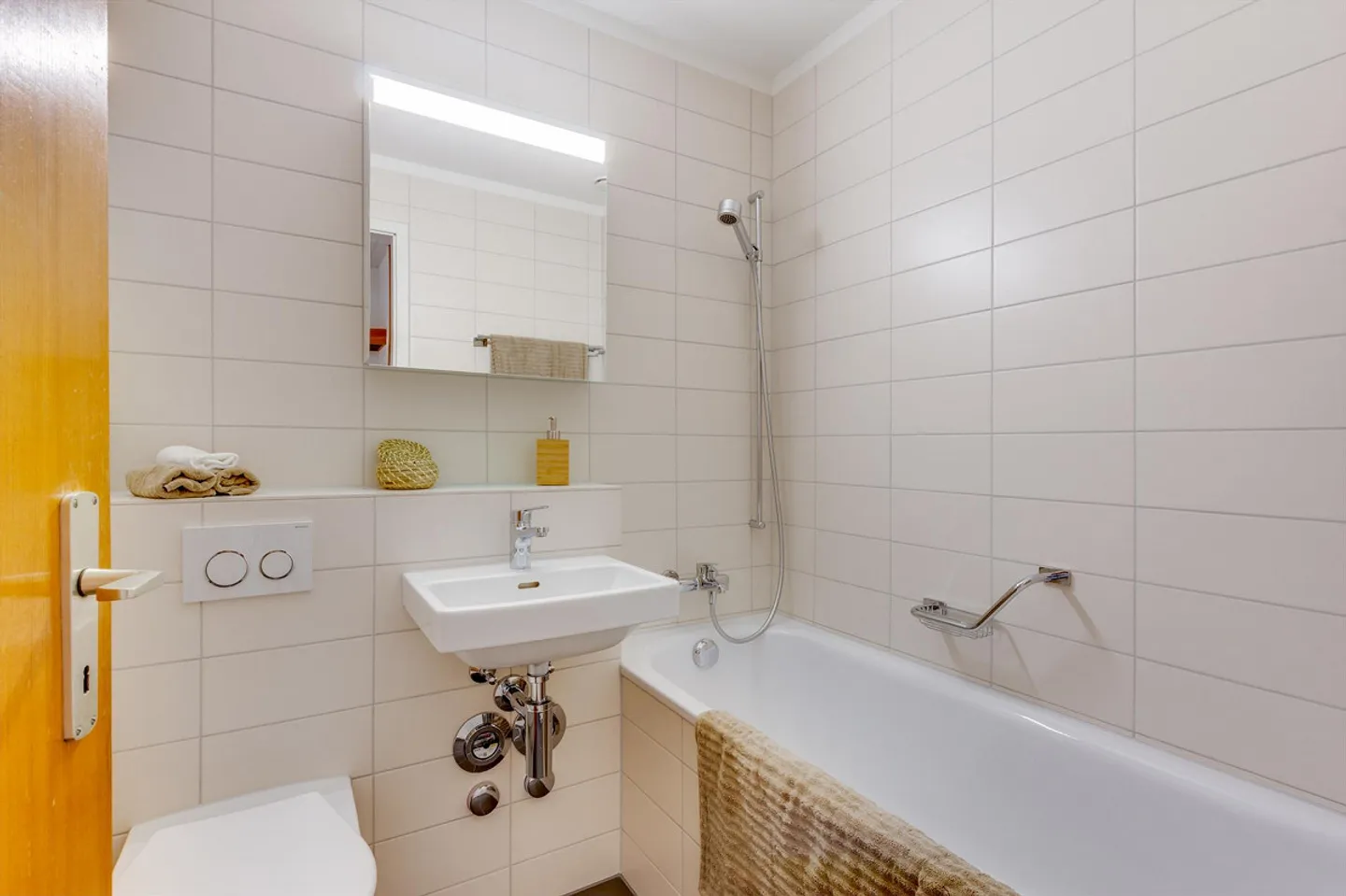 Geniessen Sie sonnige Momente auf dem Balkon! - Foto 8 von 9