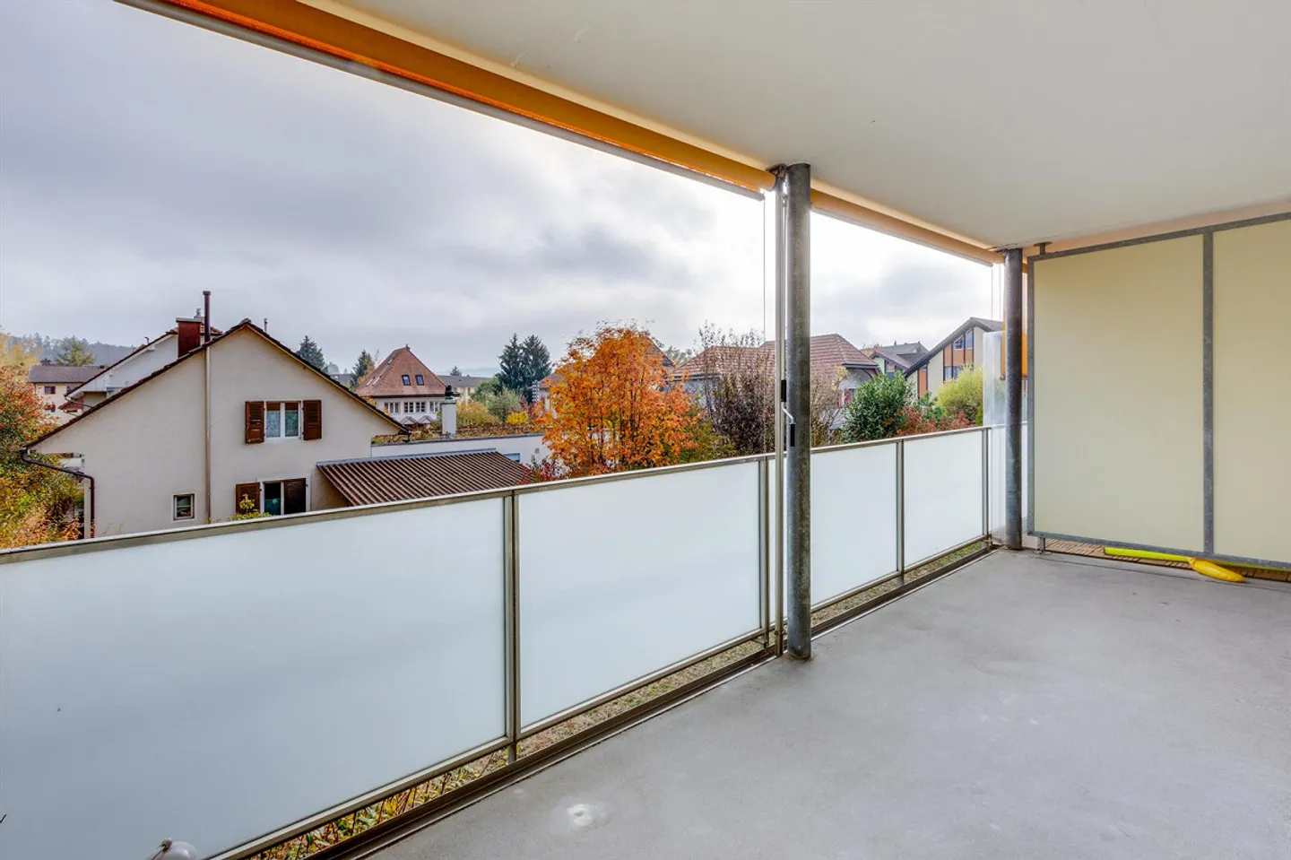 Geniessen Sie sonnige Momente auf dem Balkon! - Foto 9 von 9