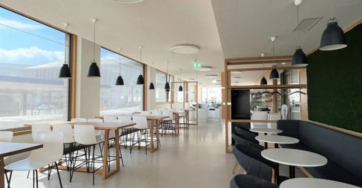 Modern Office Space near Airport - Photo 2 of 8